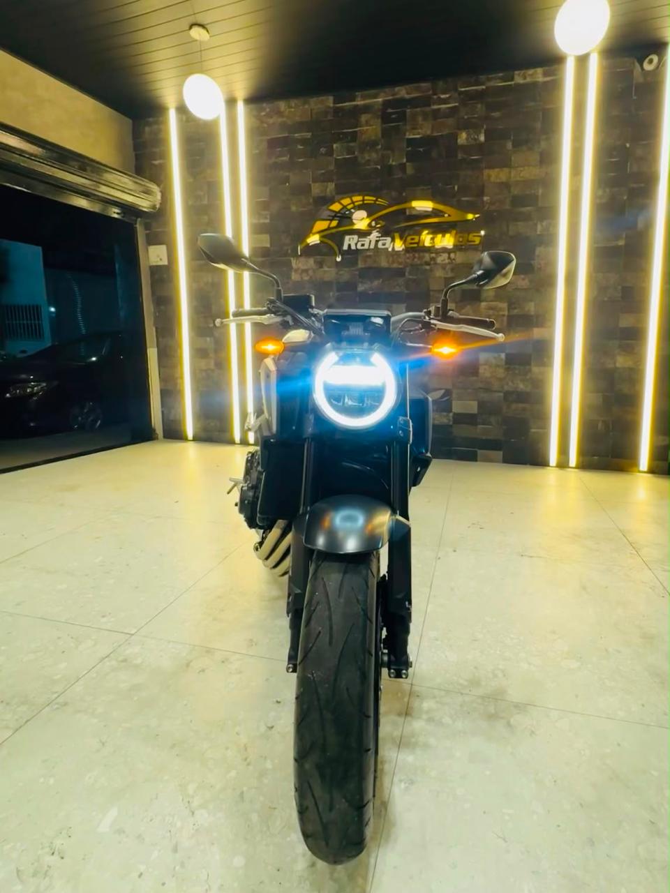 HONDA CB 2024
