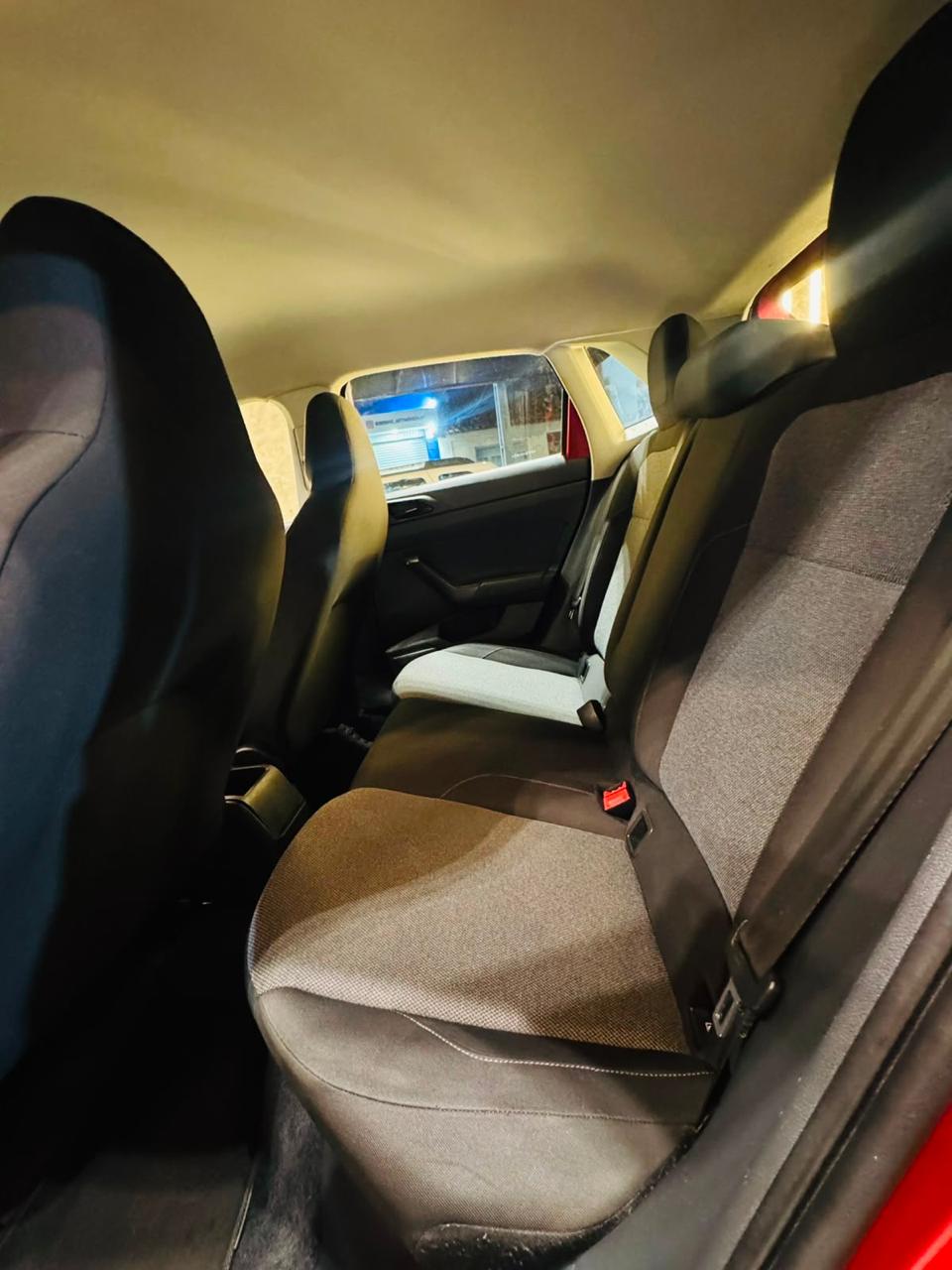 VOLKSWAGEN POLO 5