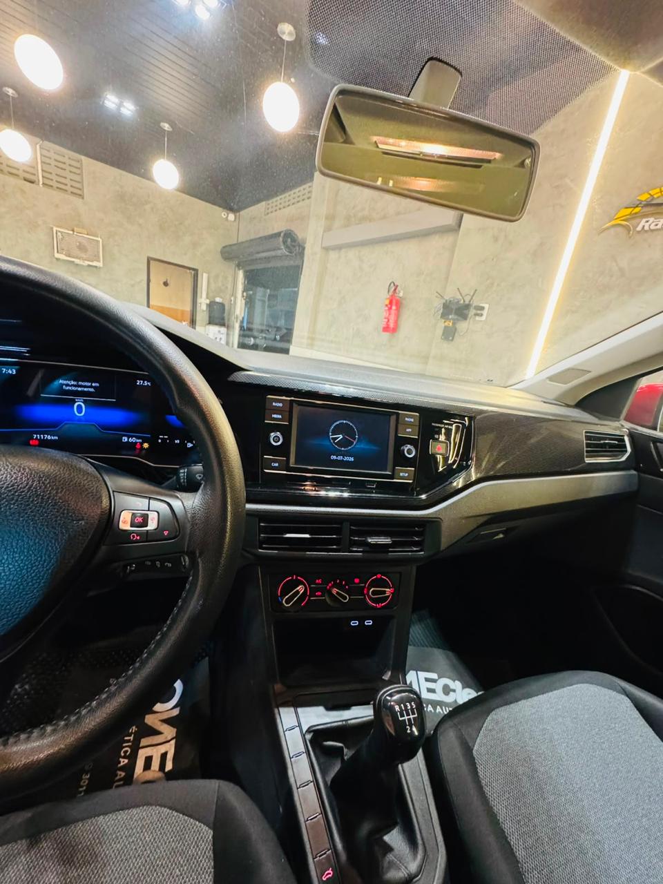 VOLKSWAGEN POLO 6