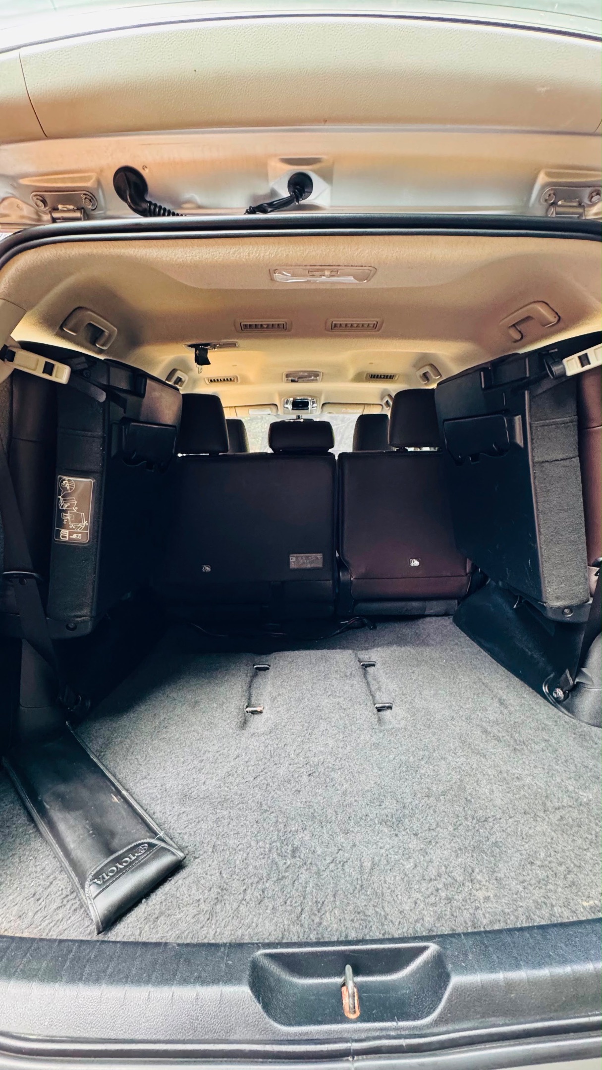 Toyota Hilux SW4 3
