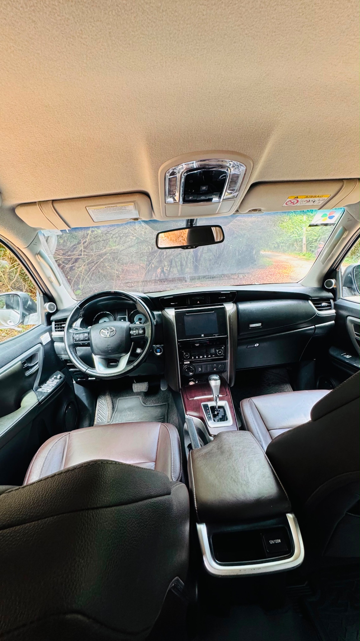 Toyota Hilux SW4 6
