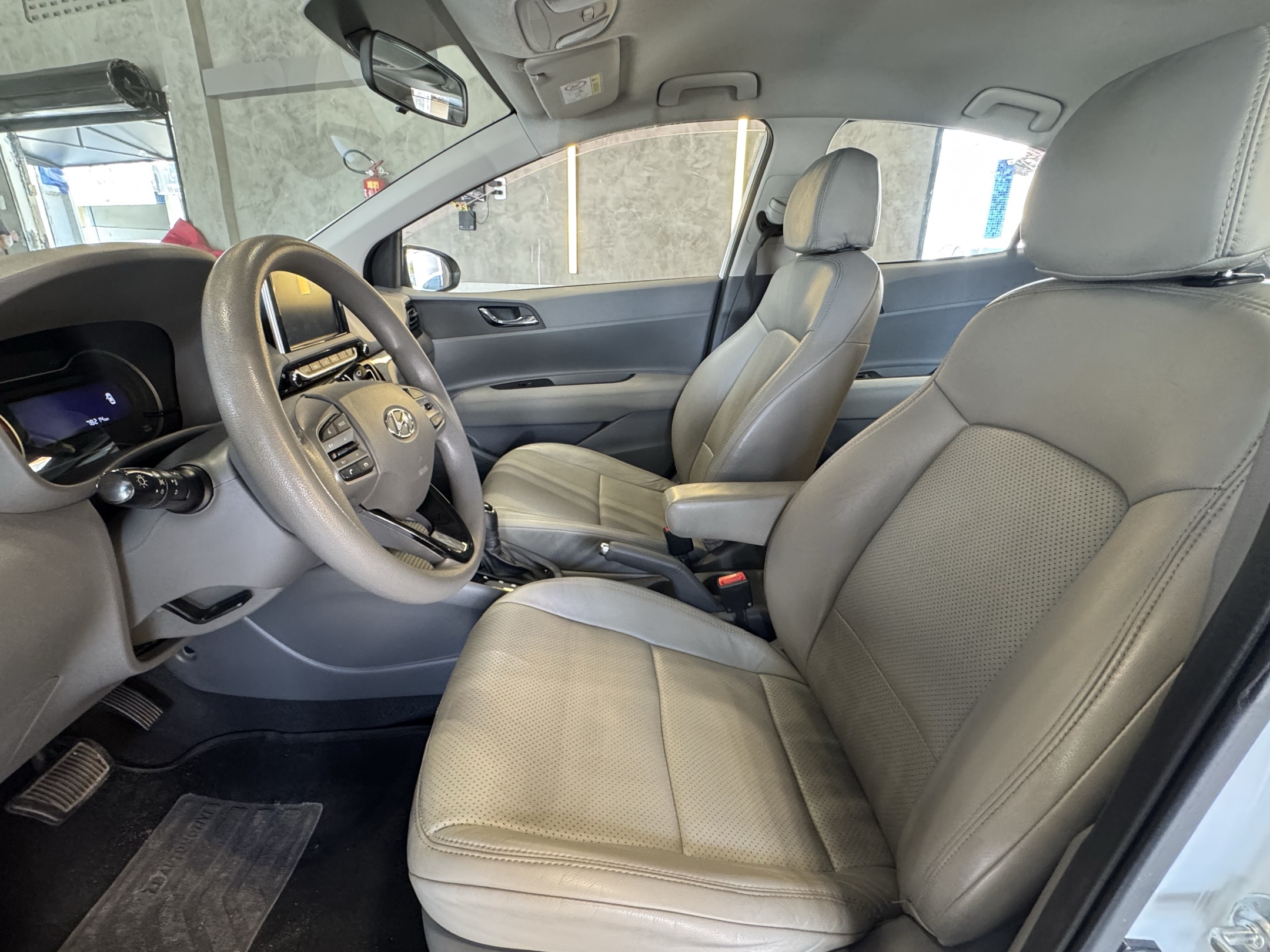 HYUNDAI HB20S 4