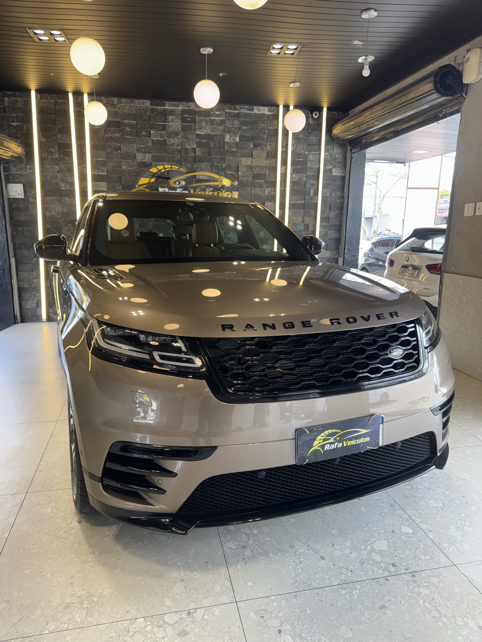 LAND ROVER LR 2