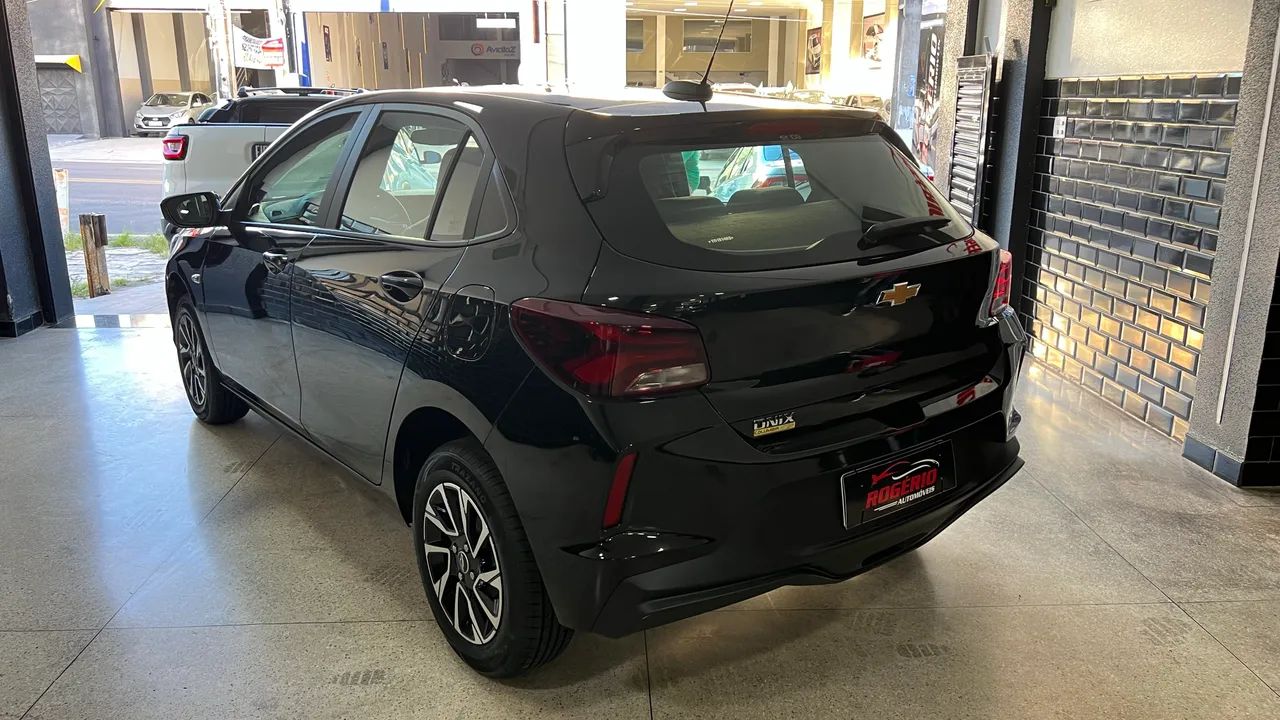 Chevrolet ONIX 4