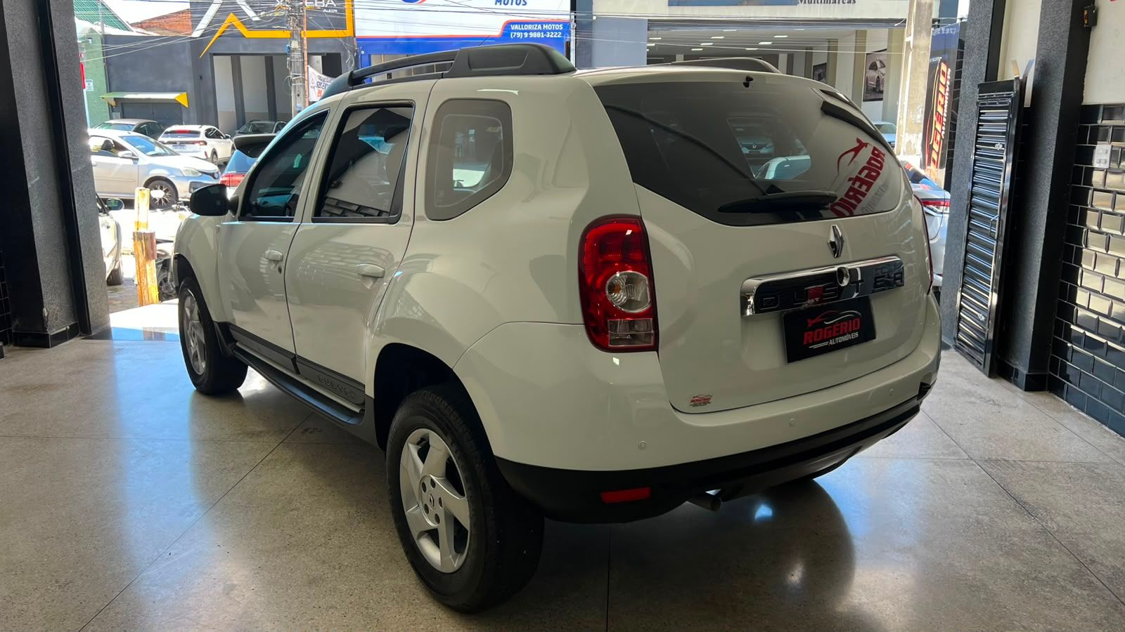 RENAULT DUSTER 4