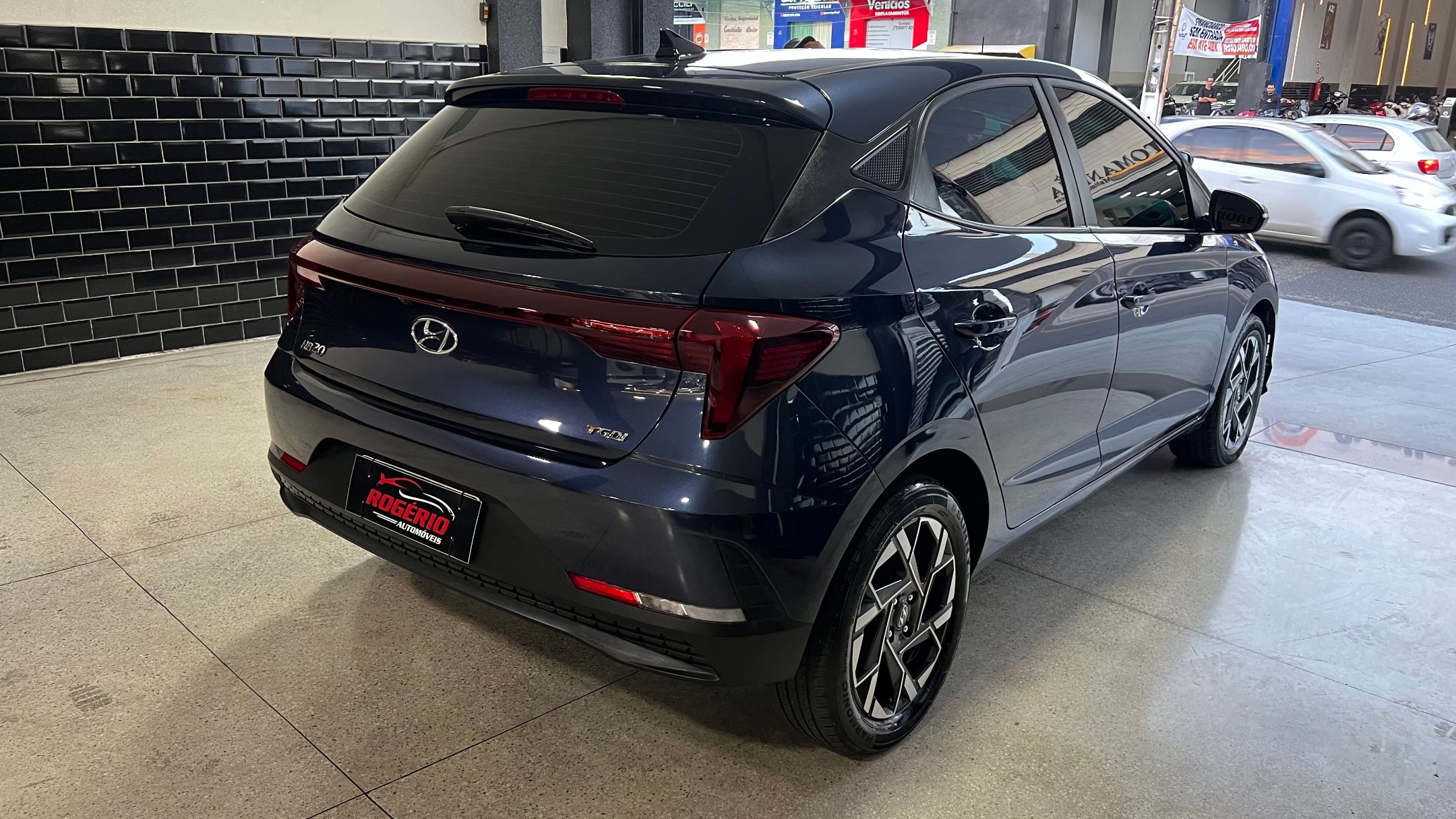 HYUNDAI HB20 6