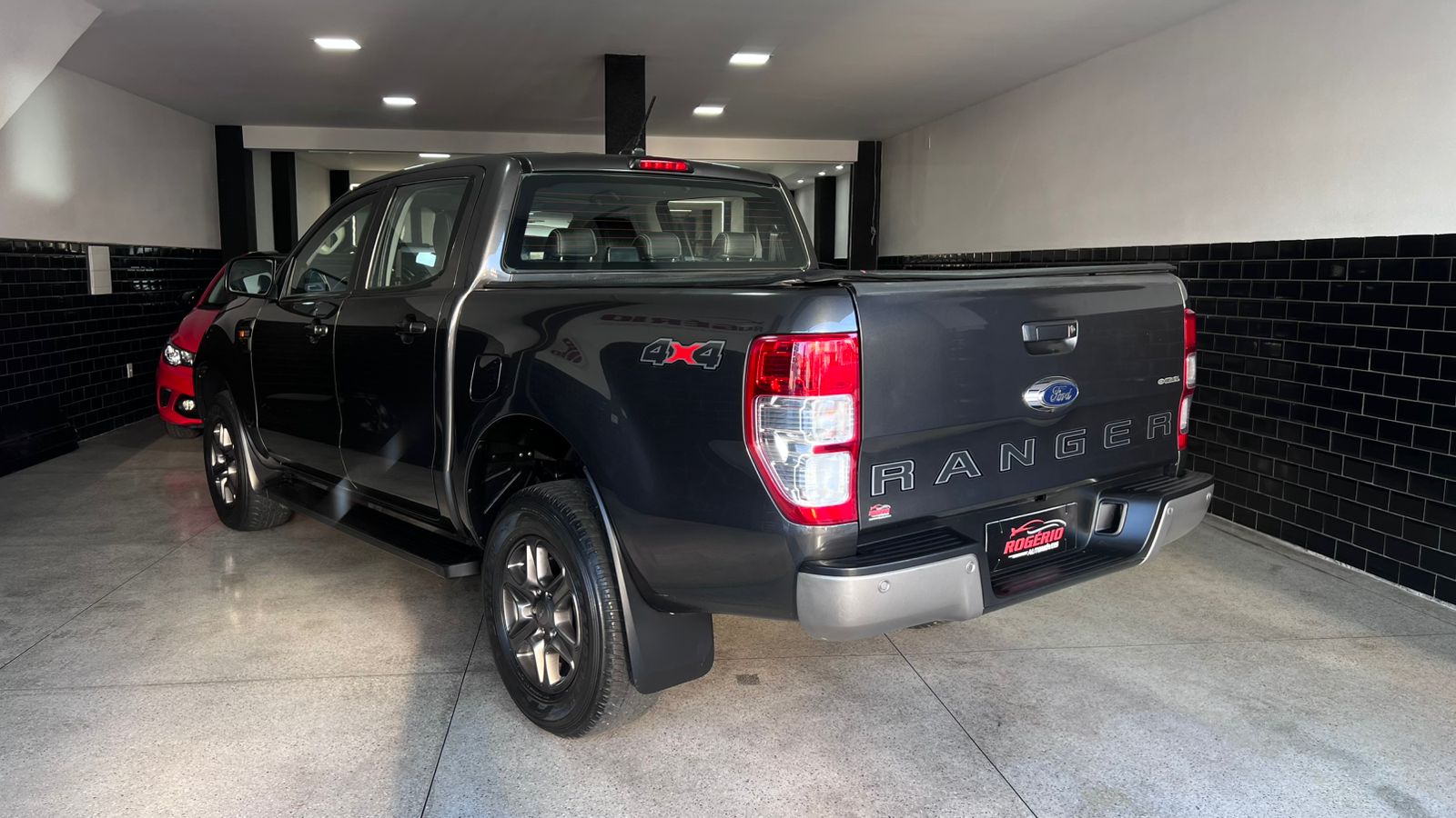 FORD FORD 4