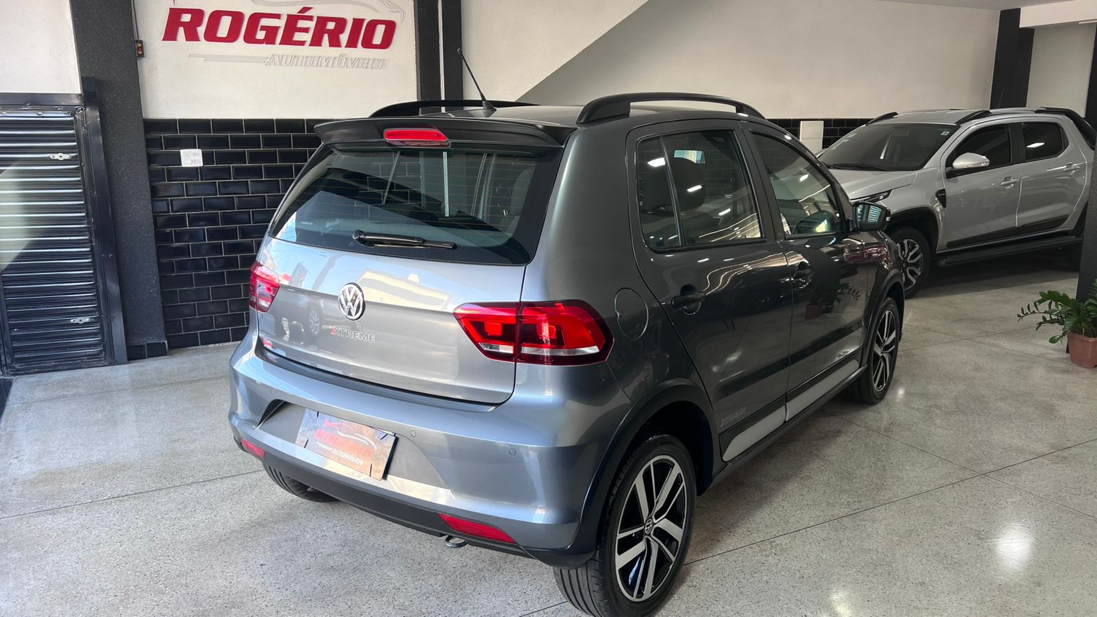 VOLKSWAGEN FOX 6