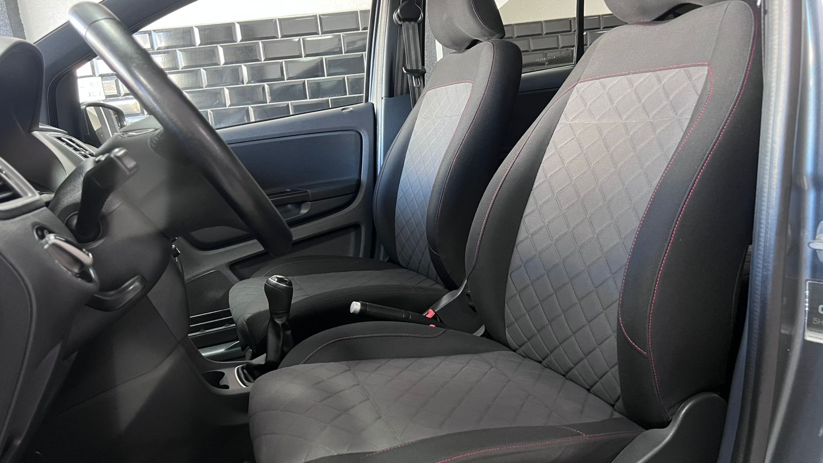 VOLKSWAGEN FOX 9