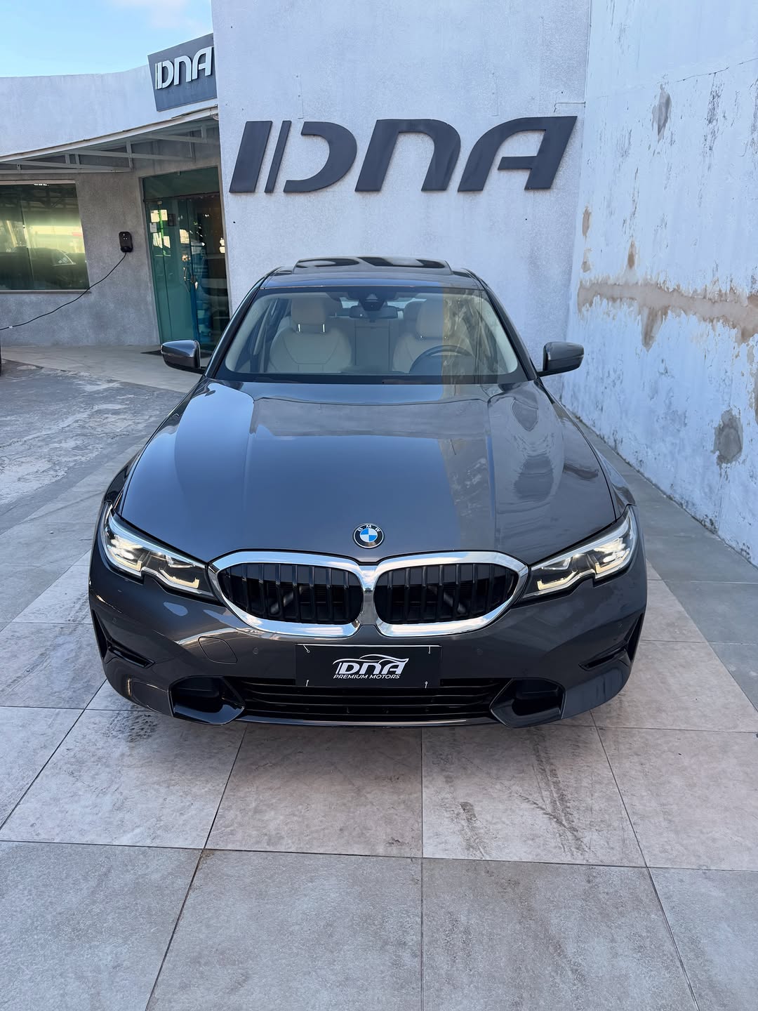 BMW 320i 4