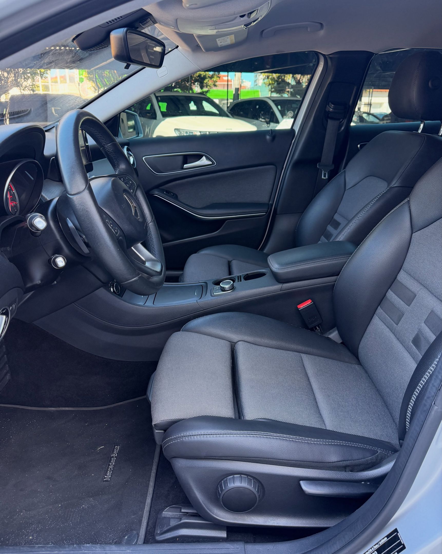 Mercedes-Benz GLA 7