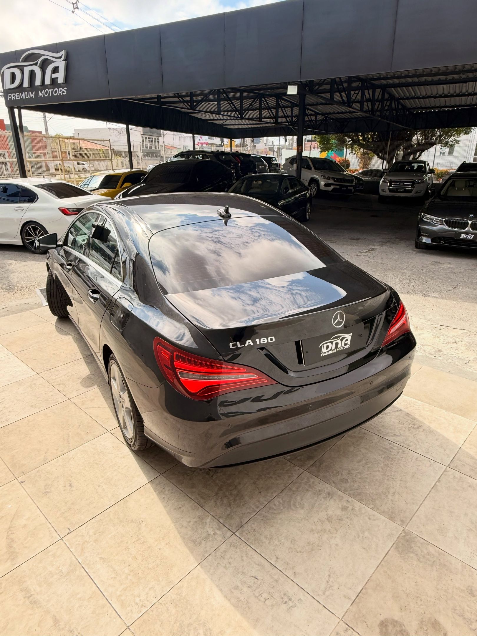 Mercedes-Benz CLA 5