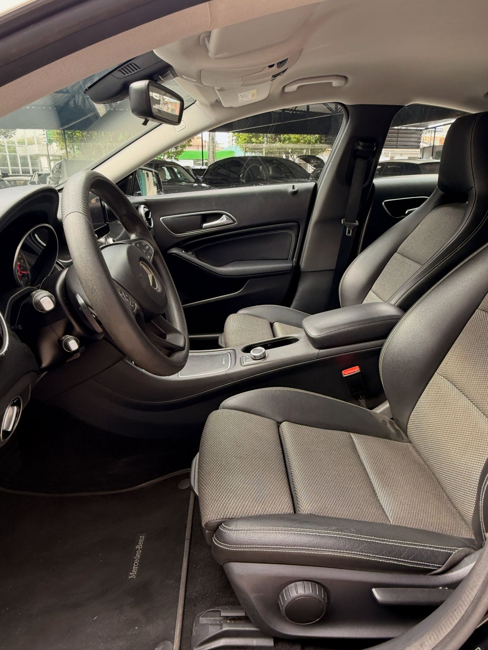 Mercedes-Benz CLA 7