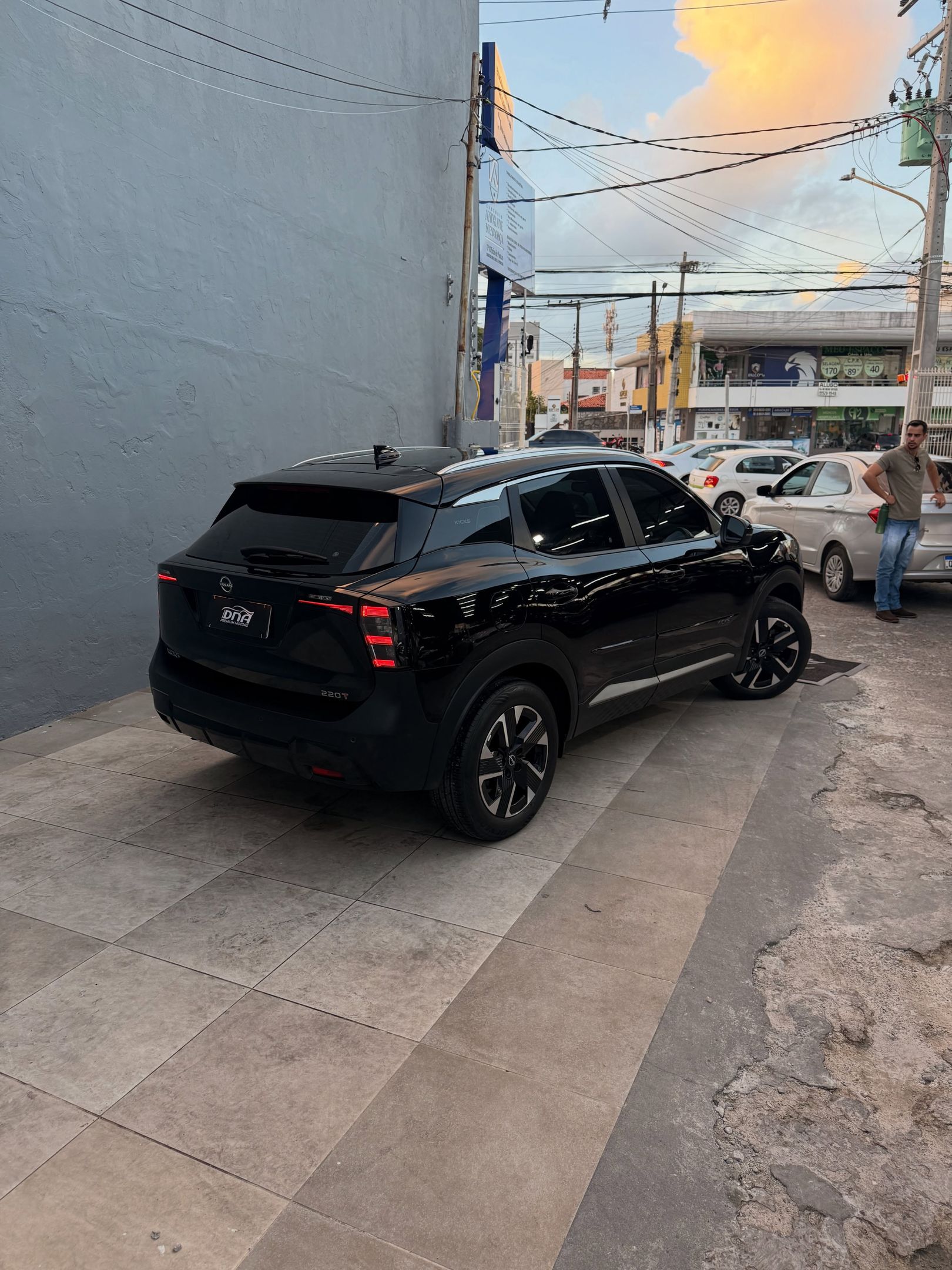 Nissan Kicks 3