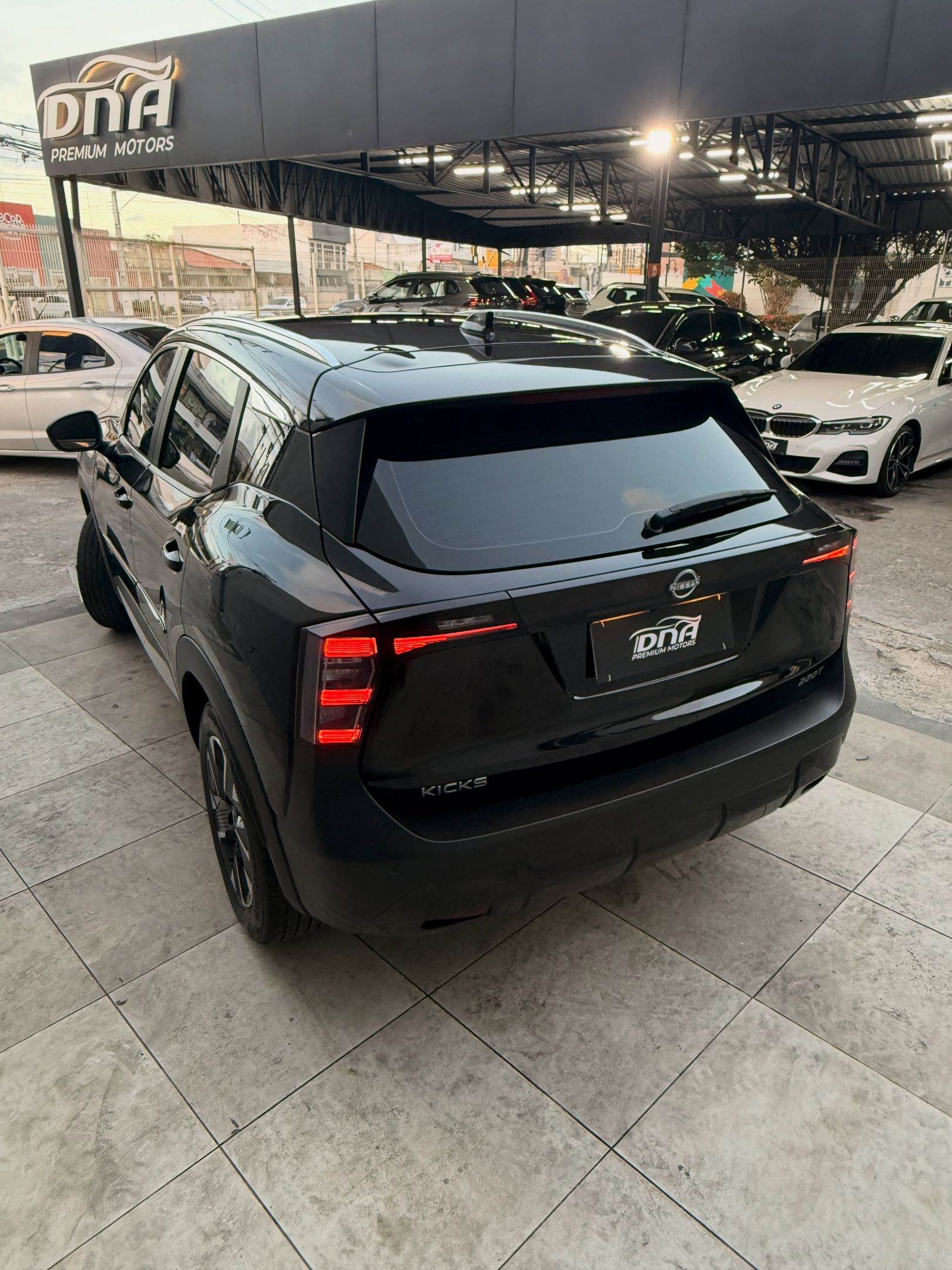 Nissan Kicks 5