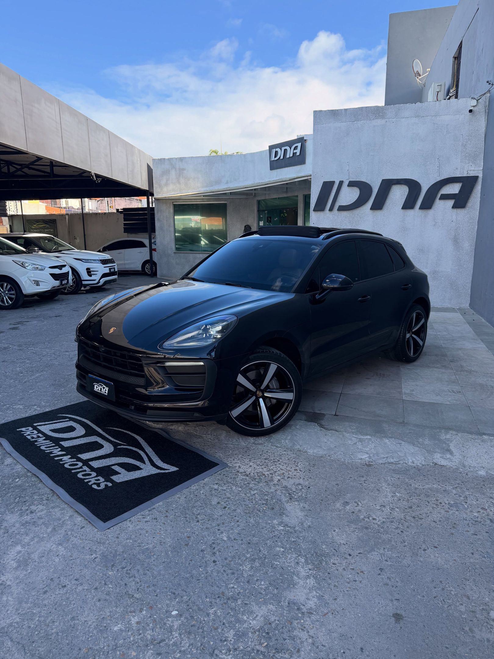 Porsche Macan 2