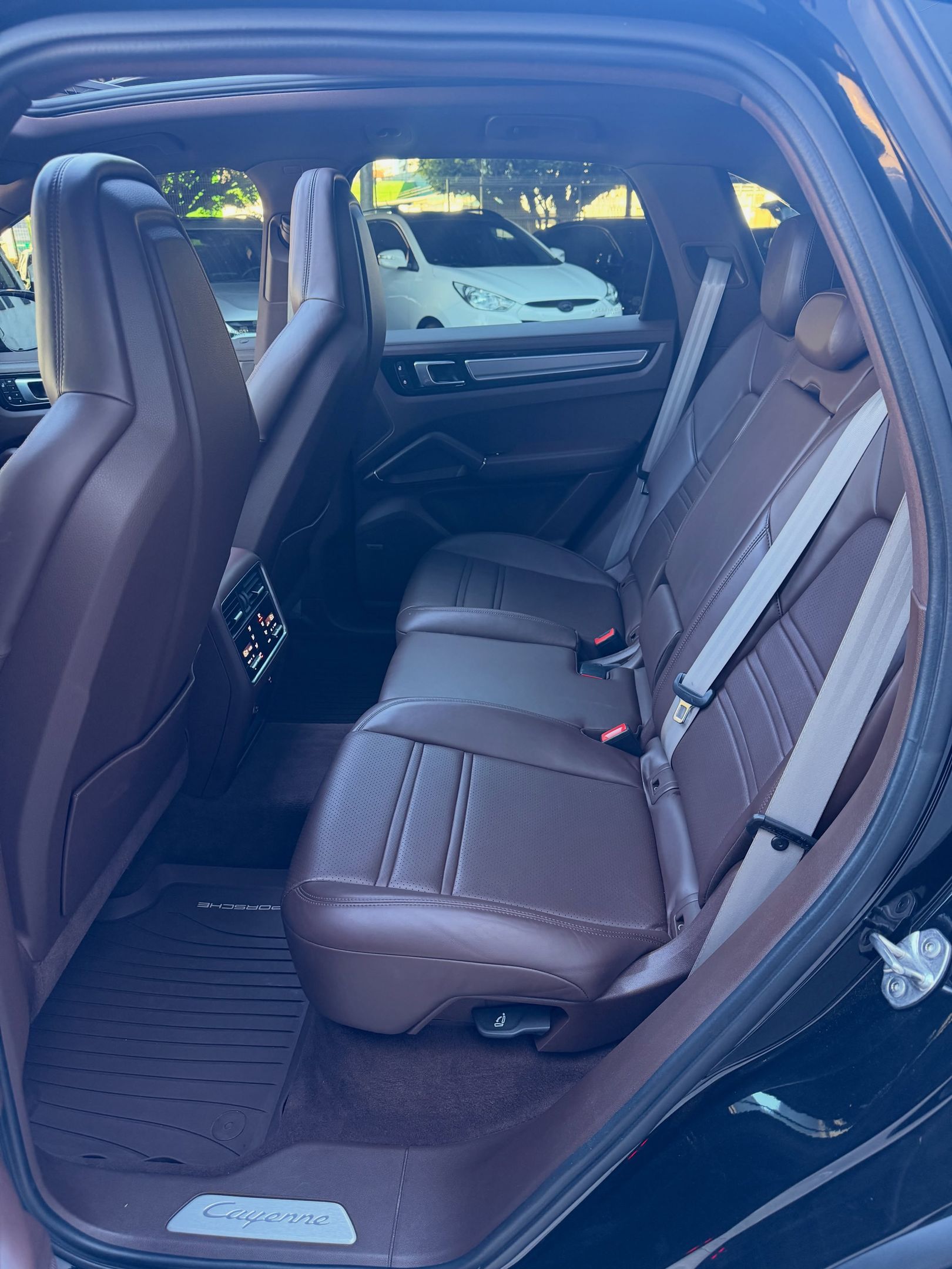 Porsche Cayenne 6