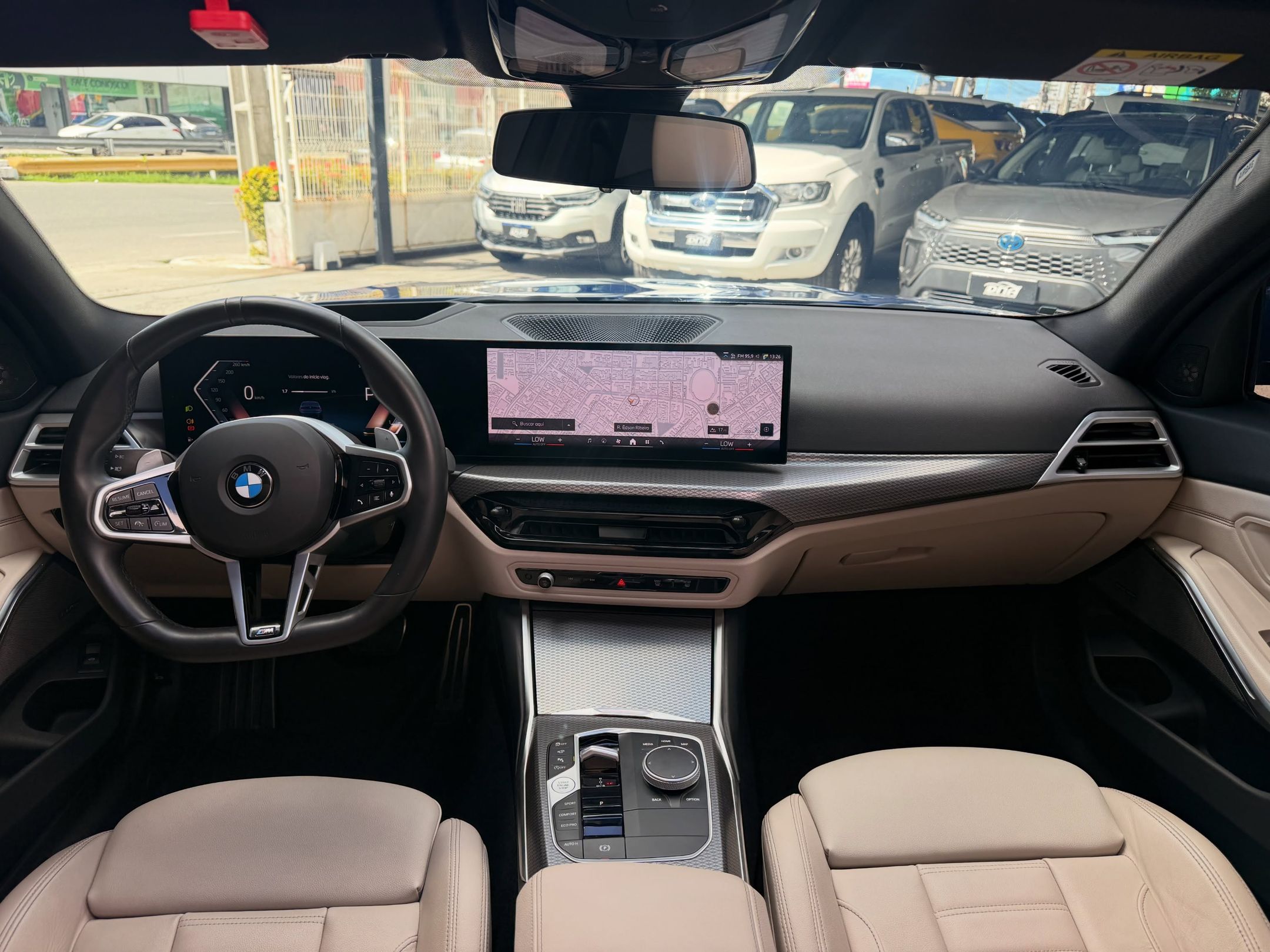 BMW 320i 8