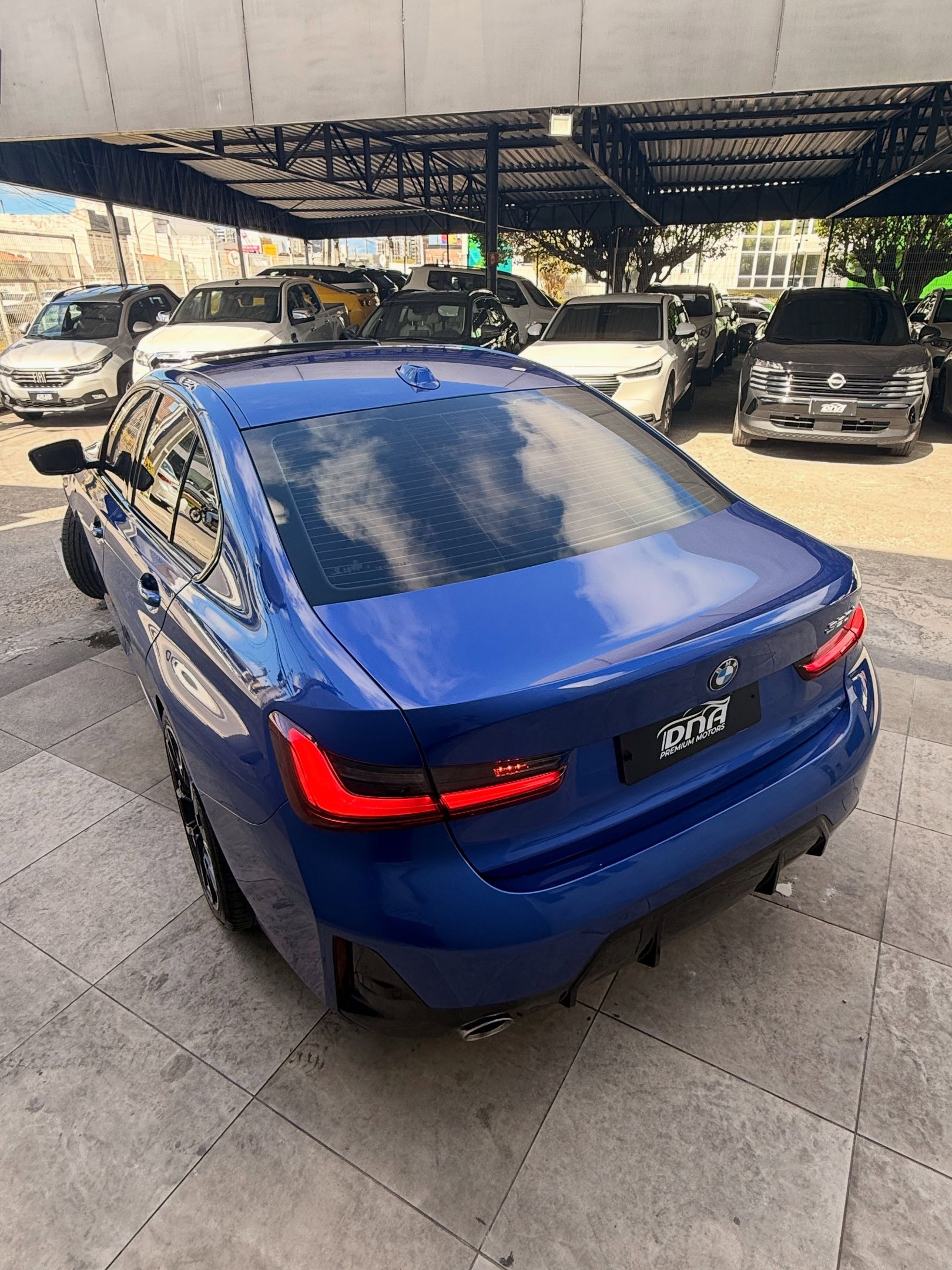 BMW 320i 5