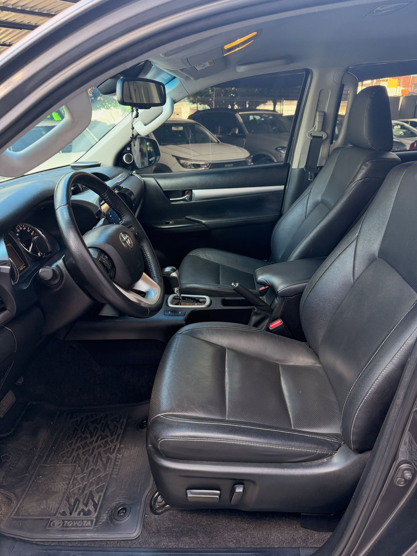 Toyota Hilux 7