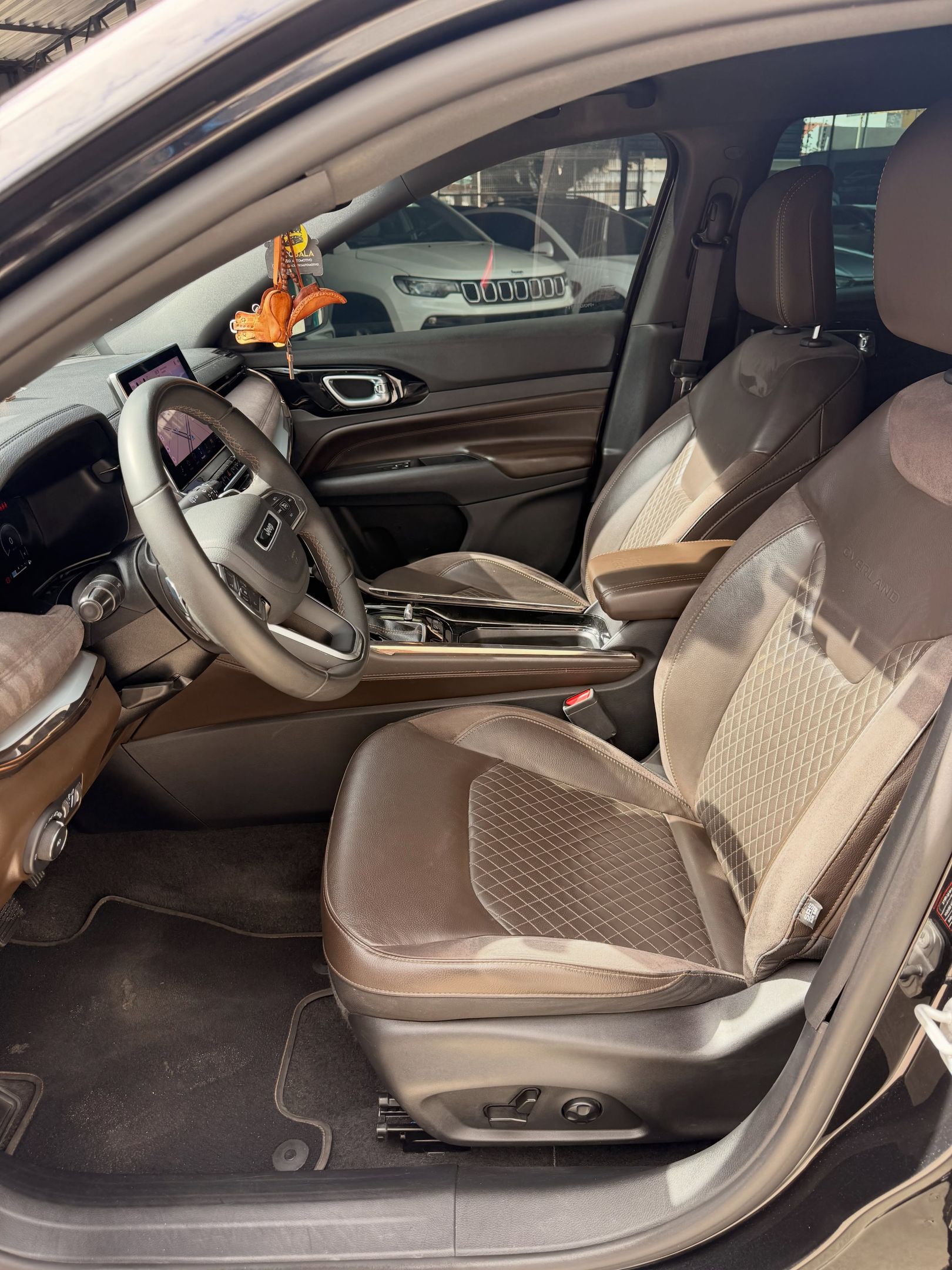Jeep Commander 7