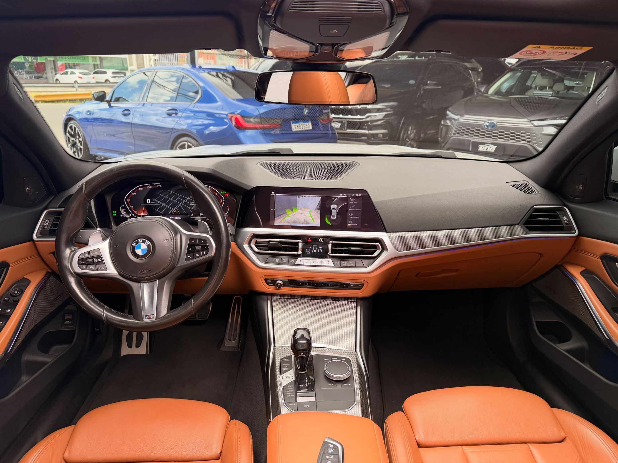 BMW 320i 8