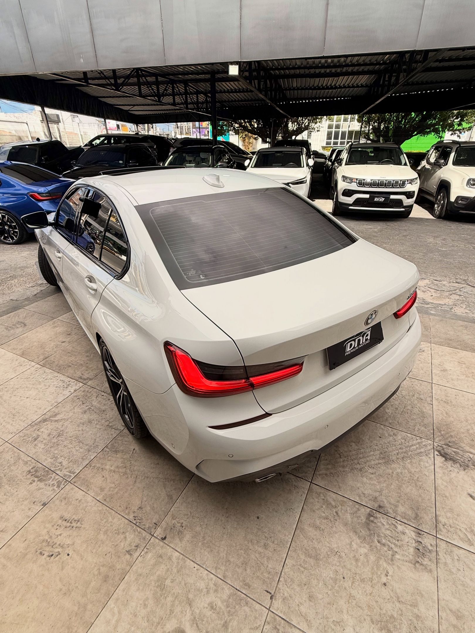BMW 320i 5