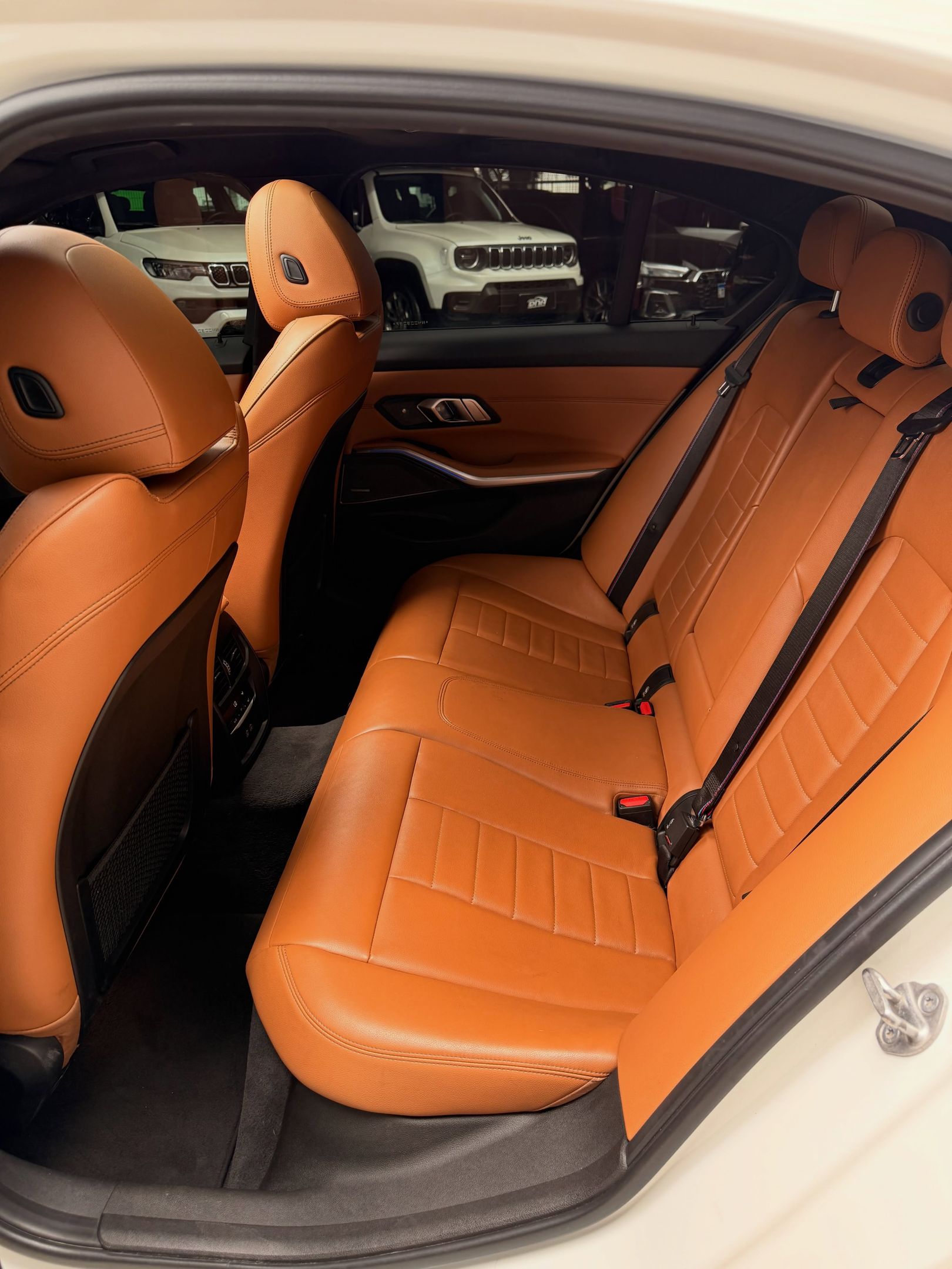 BMW 320i 6