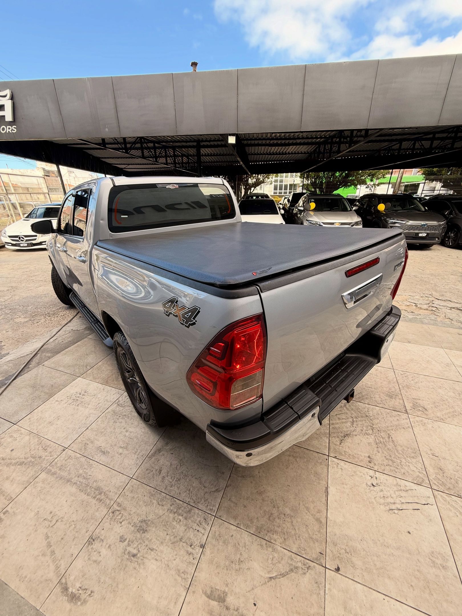 Toyota Hilux 5