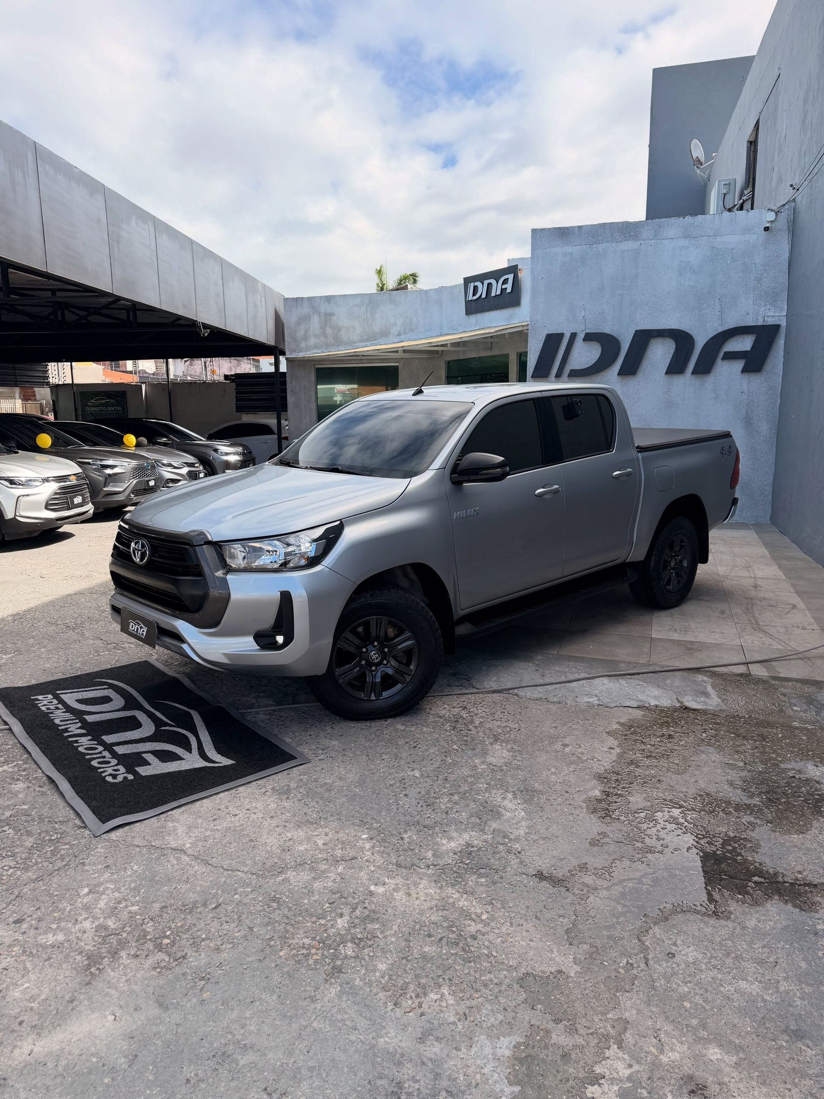 Toyota Hilux 2
