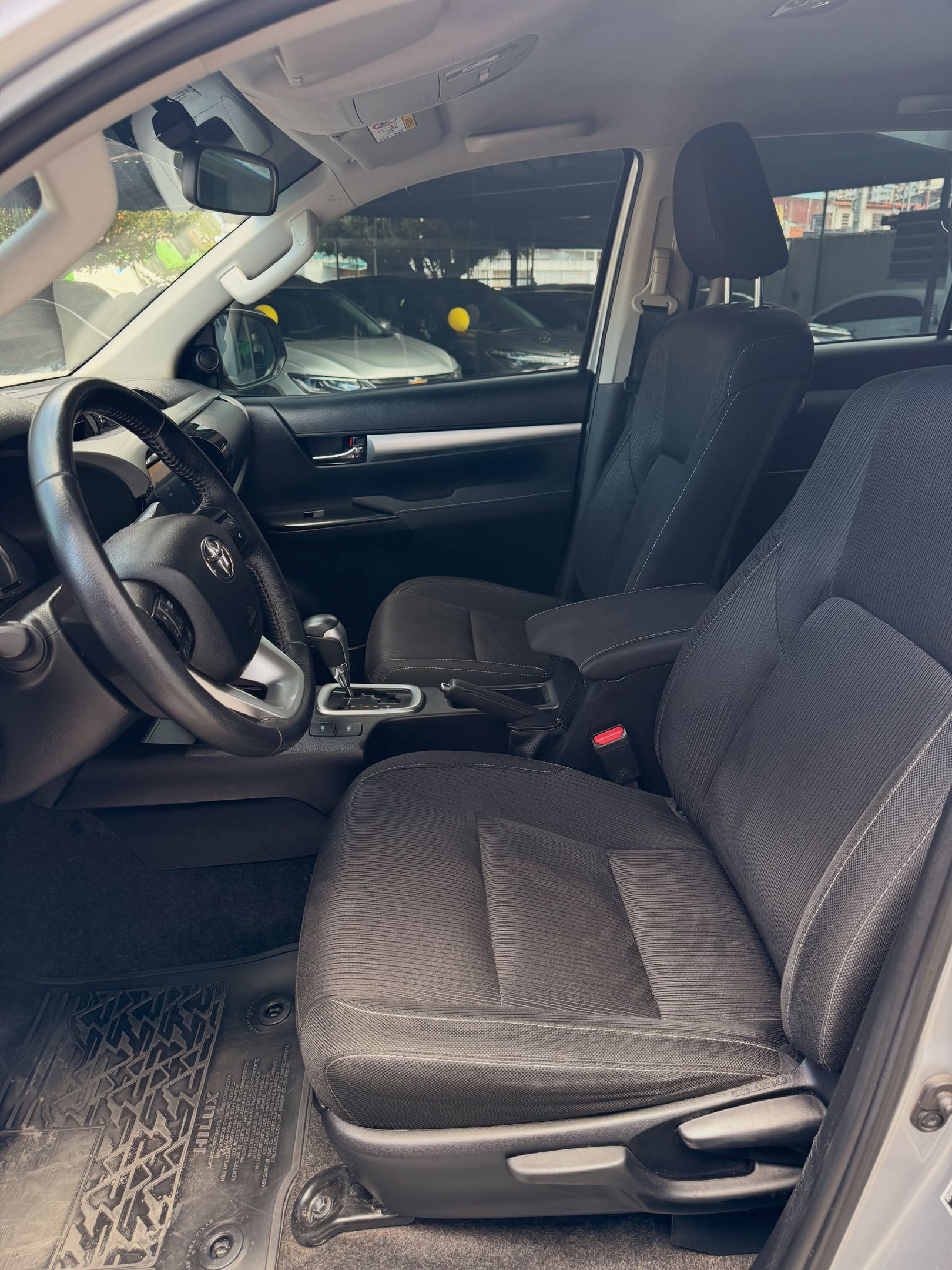 Toyota Hilux 7
