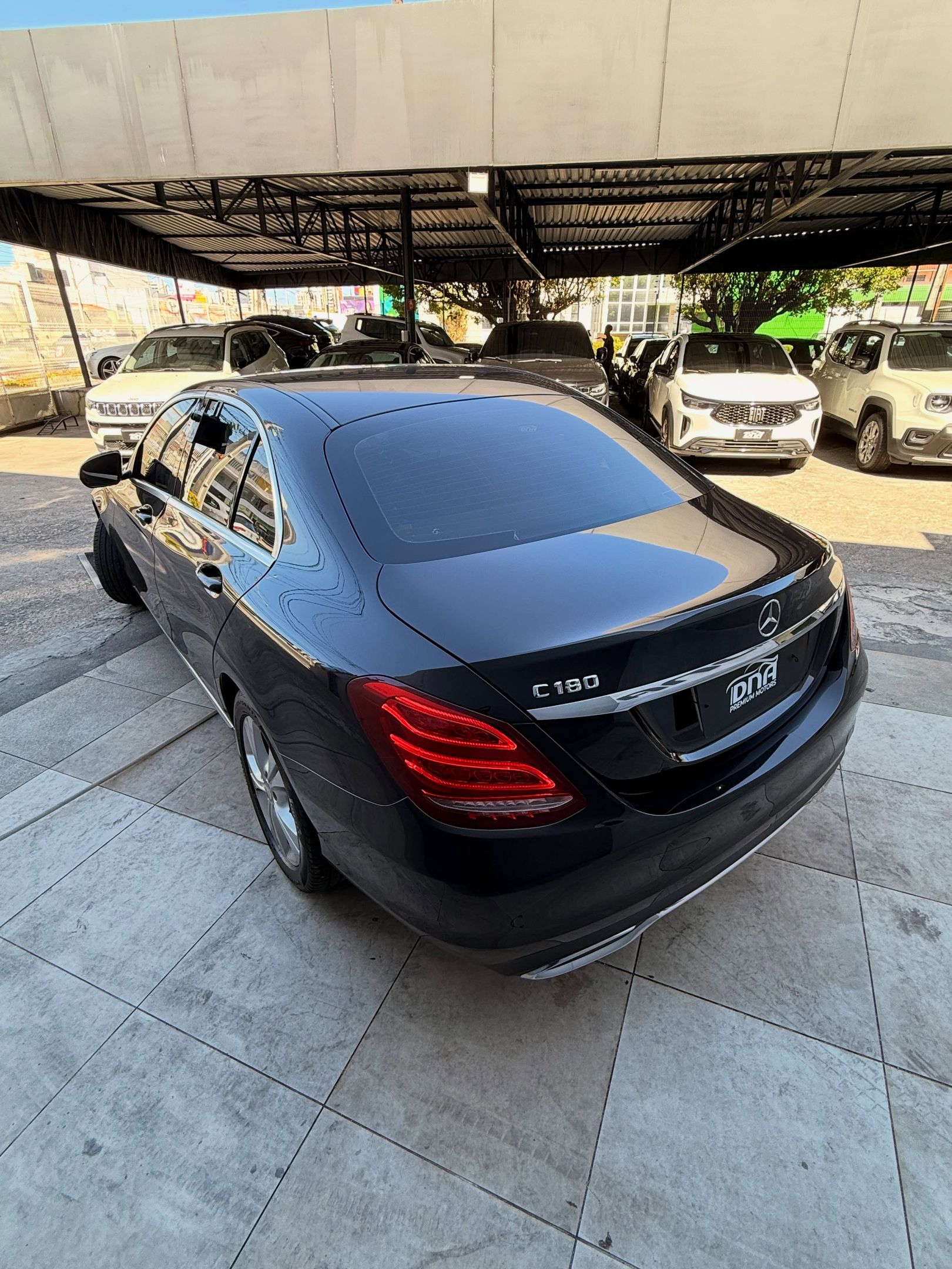 Mercedes-Benz C-180 5
