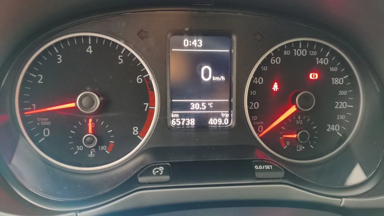 Volkswagen FOX 4