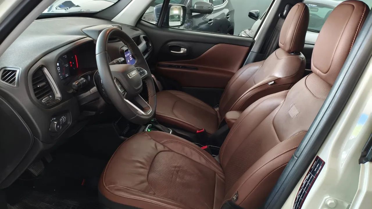 Jeep RENEGADE 4