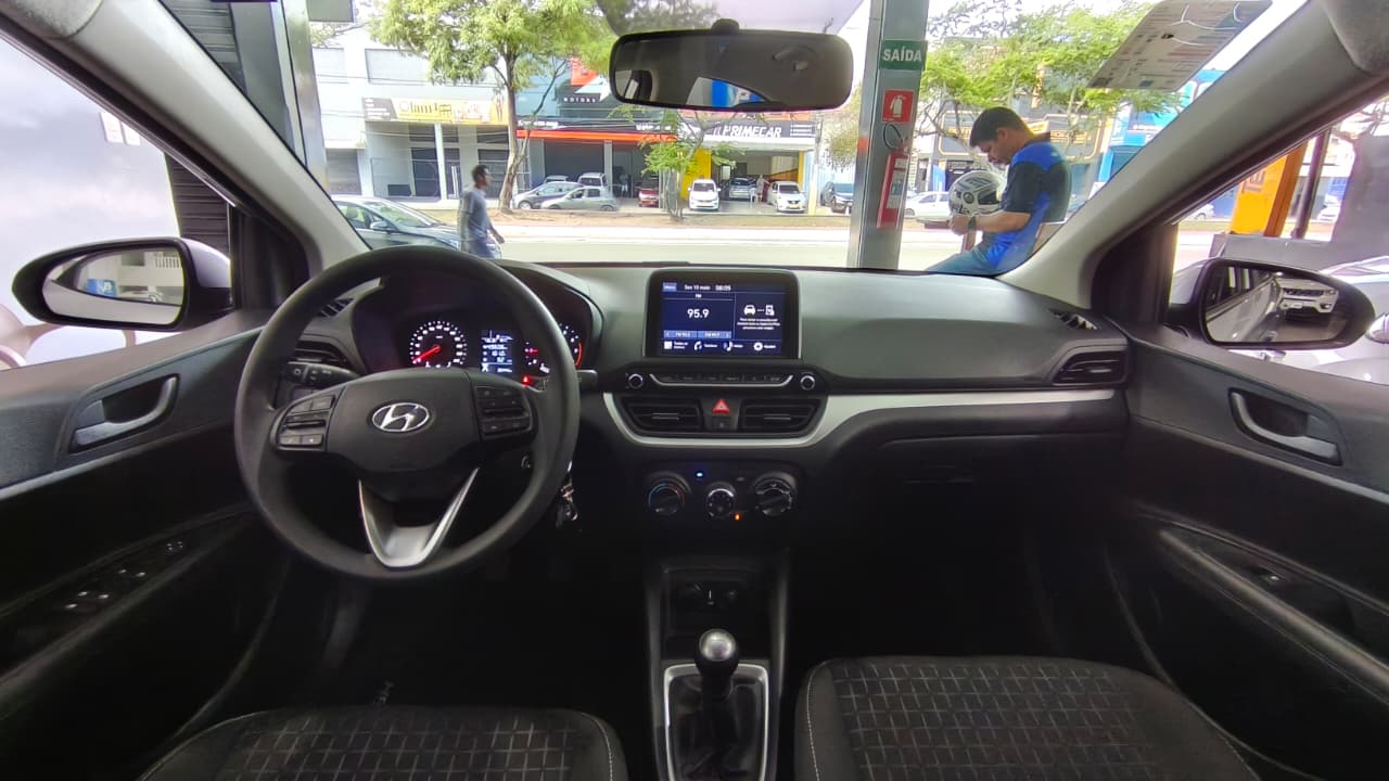 HYUNDAI HB20 4