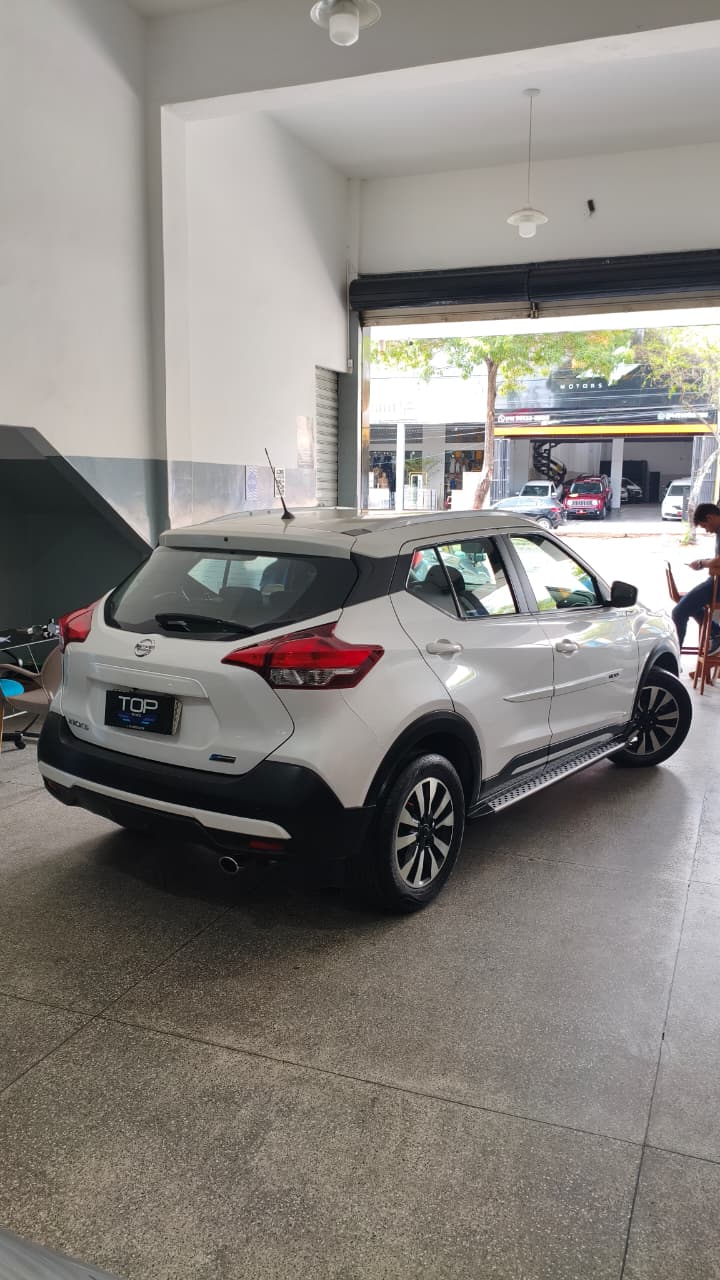 NISSAN KICKS 8