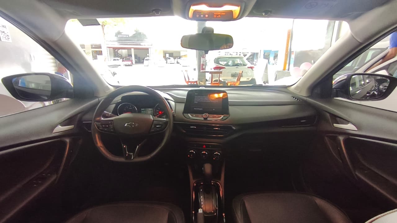 CHEVROLET TRACKER 4