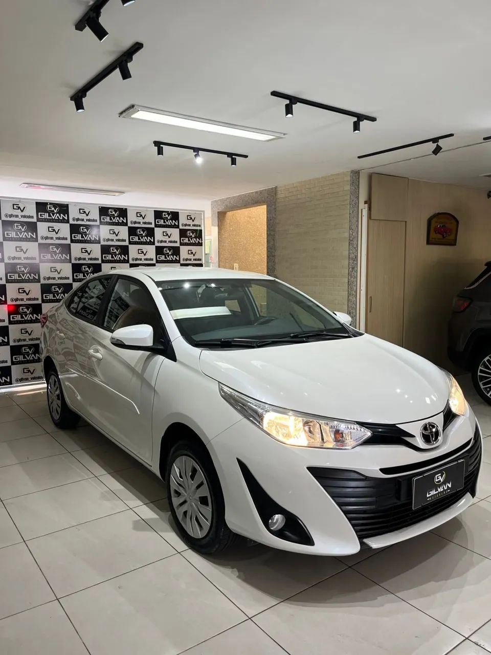 Toyota YARIS 6