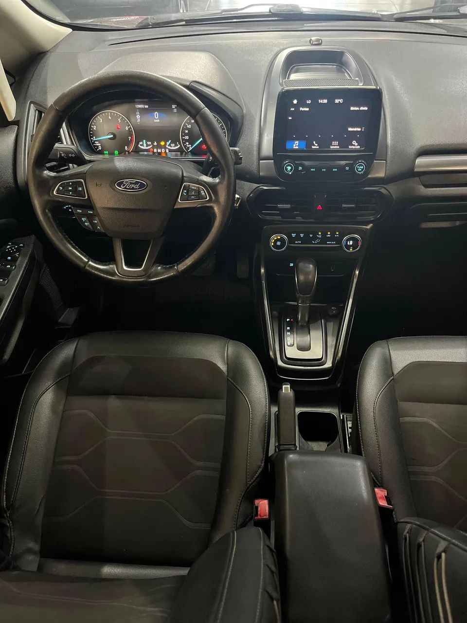 Ford ECOSPORT 9