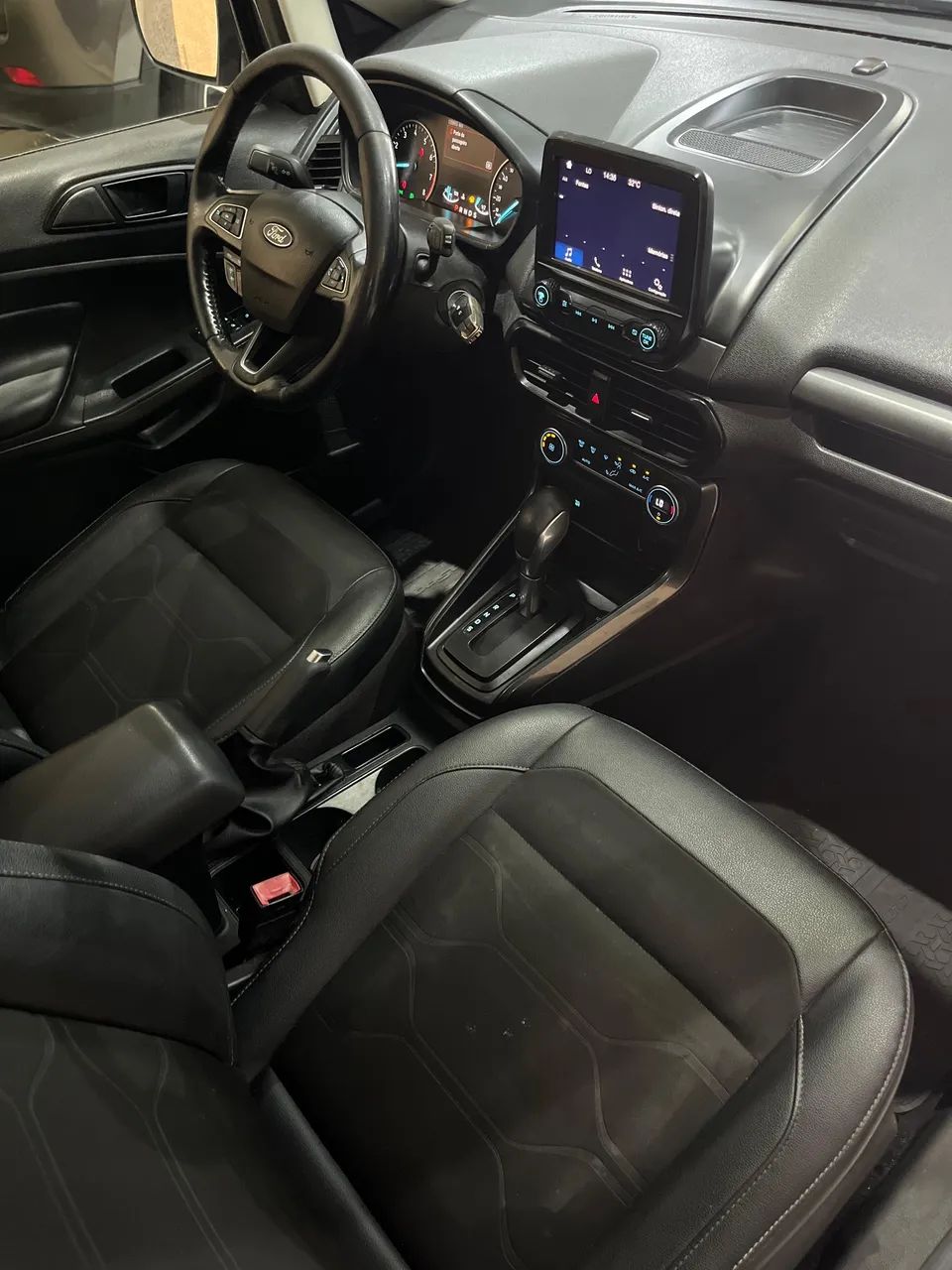 Ford ECOSPORT 11