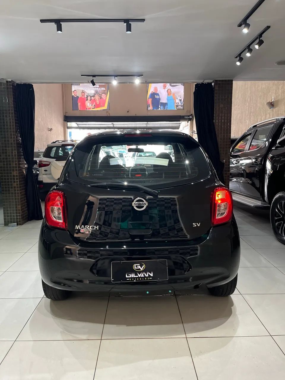 Nissan MARCH 9