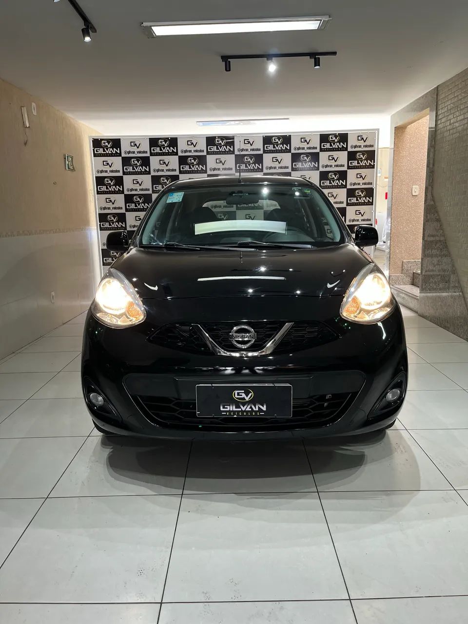 Nissan MARCH 2