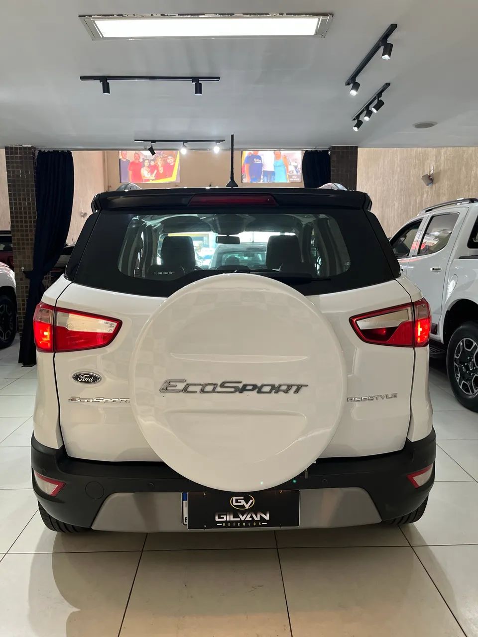 Ford ECOSPORT 5