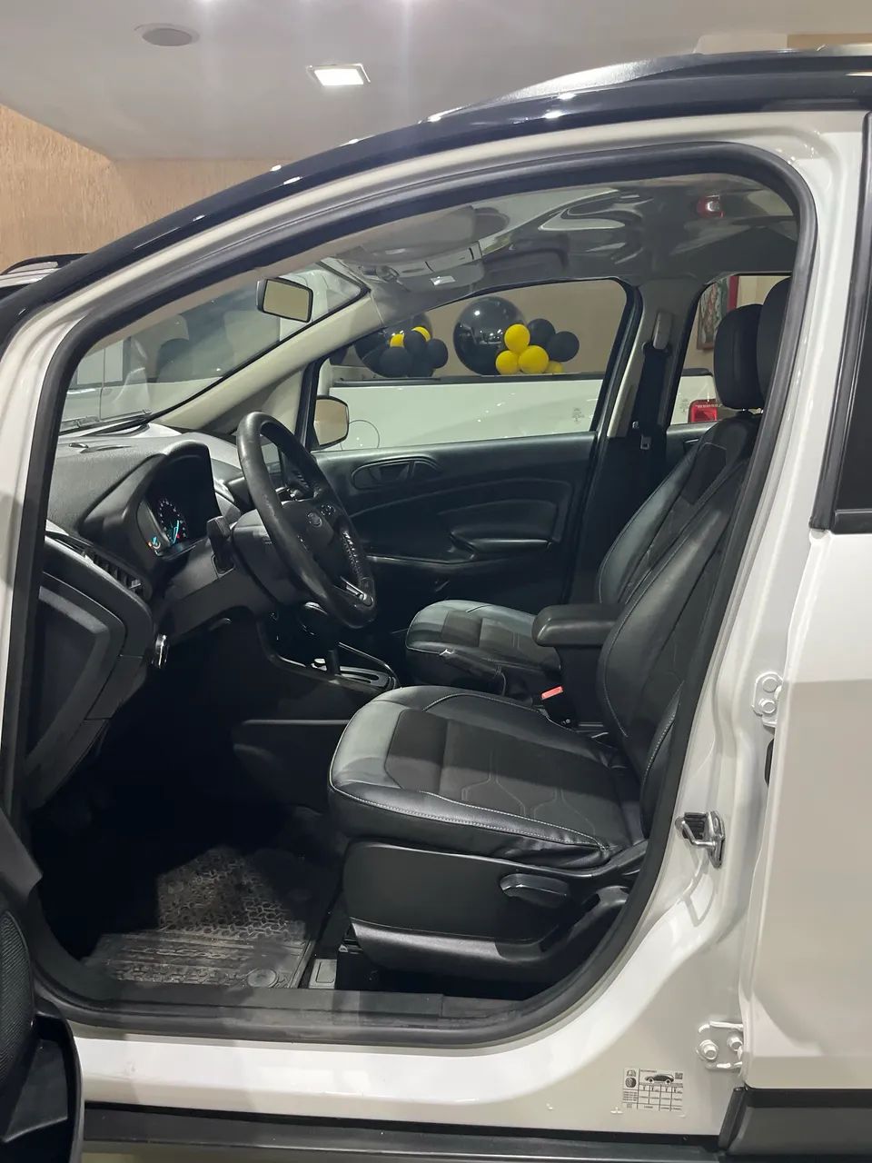 Ford ECOSPORT 11