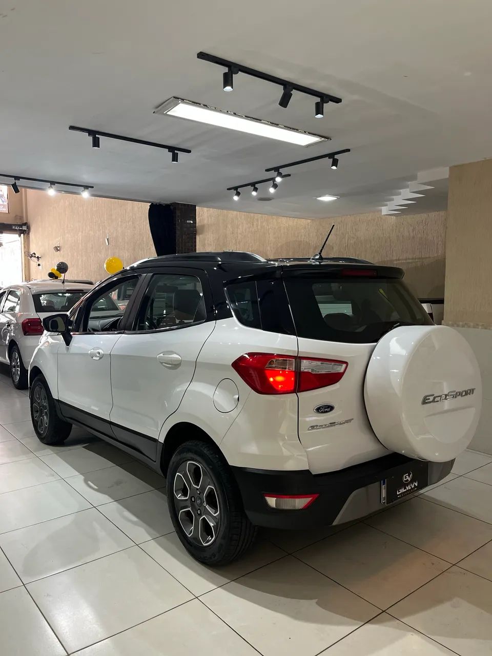 Ford ECOSPORT 4
