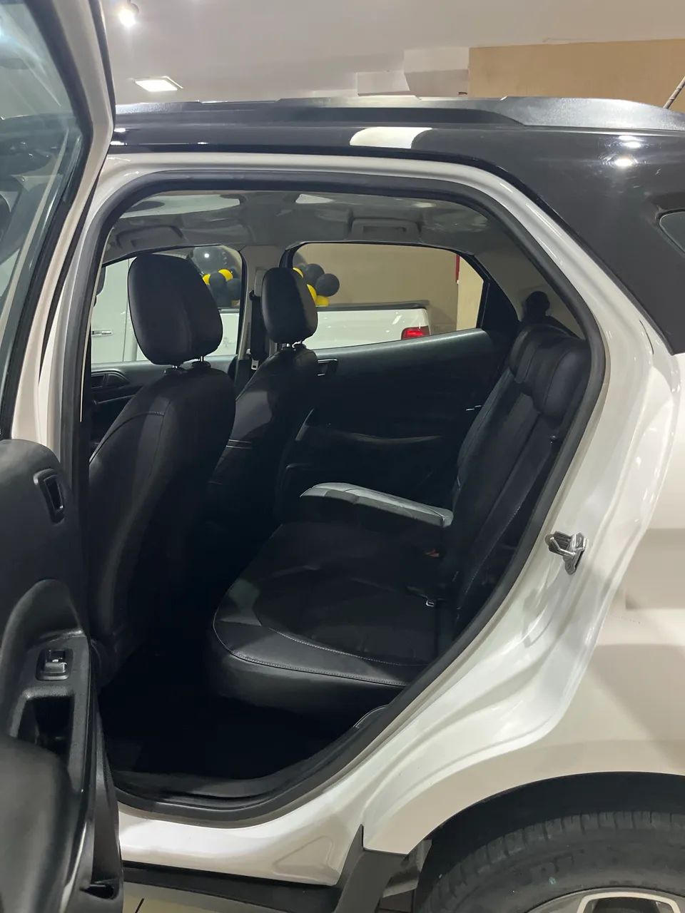 Ford ECOSPORT 12
