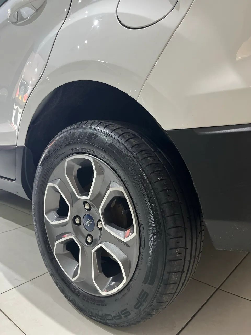 Ford ECOSPORT 10