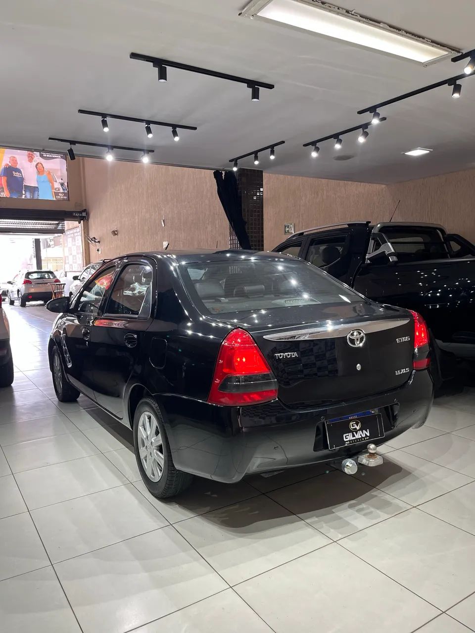 Toyota ETIOS 8