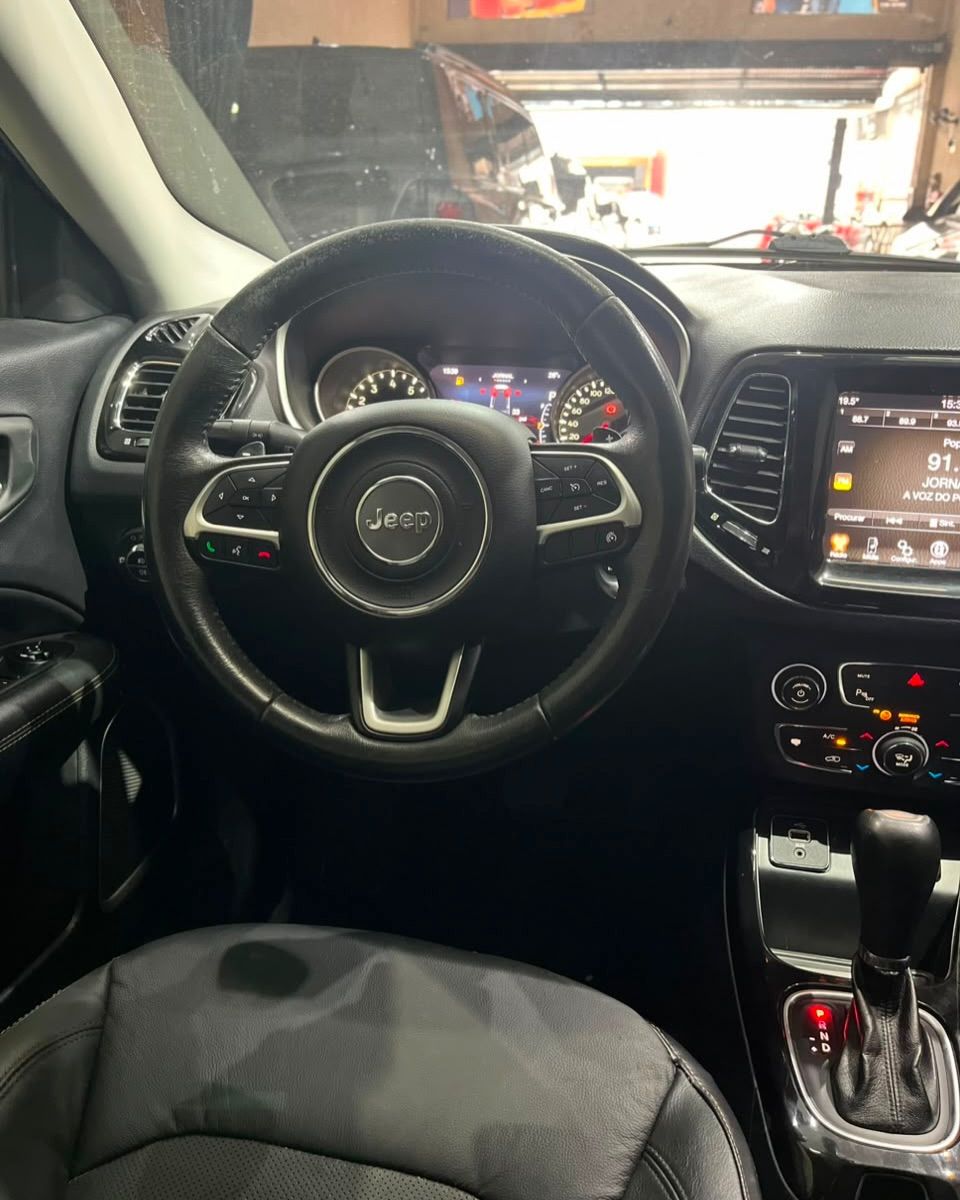 Jeep Compass 8