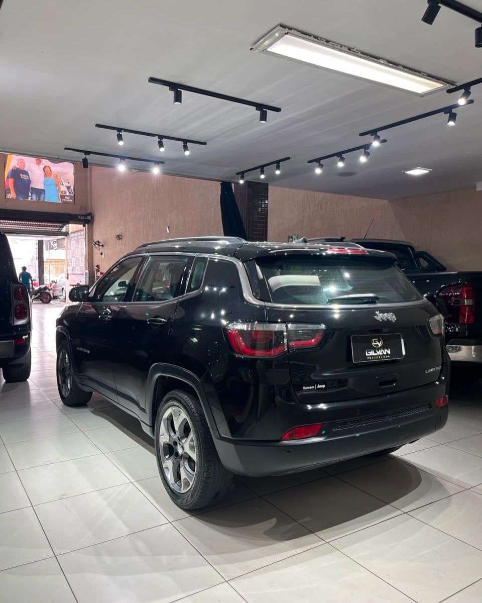 Jeep Compass 10